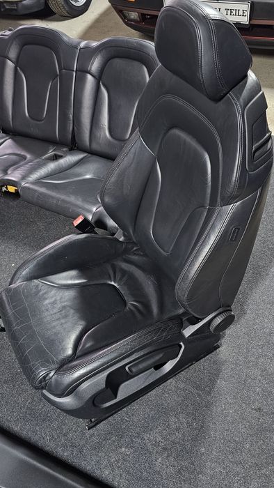 Interior piele complet Audi TT 8J 

Stare buna
Scaunele fata au incalz