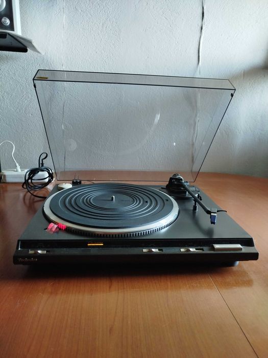 Pick-up Technics model: SL-QD3. Made in Japan. Fara ac!!!