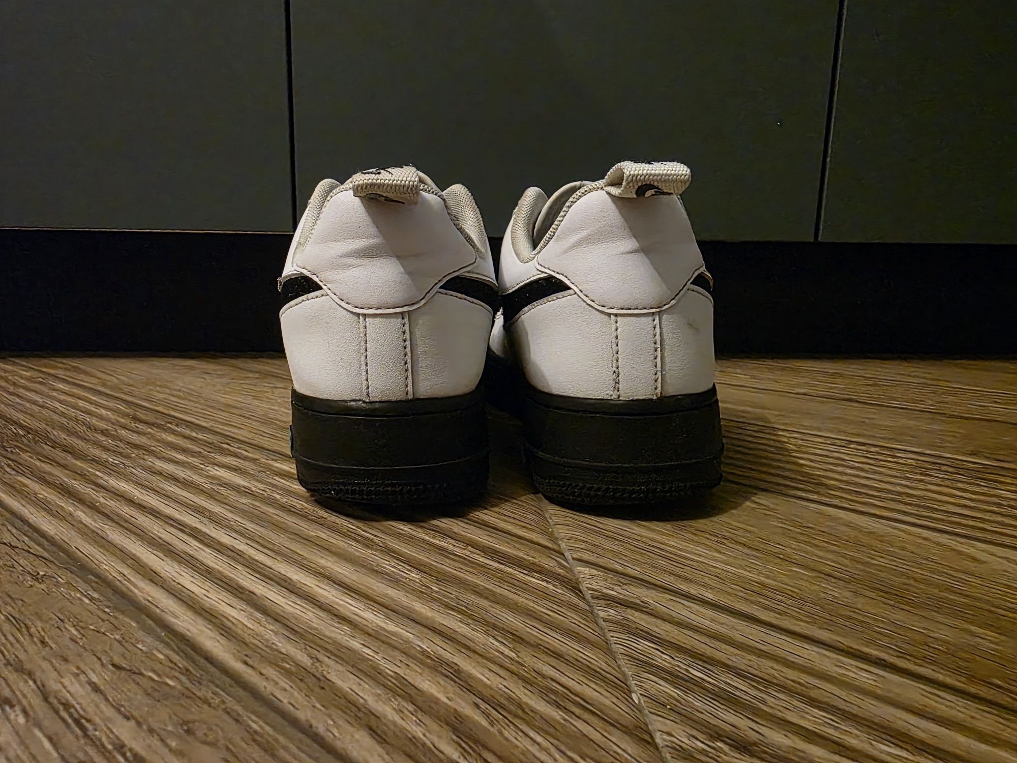 Мъжки маратонки  NIKE AIR FORCE 1 - Резервирани !
