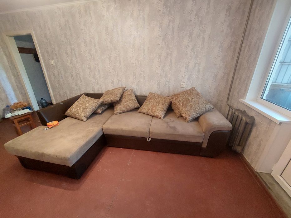продам диван угловой