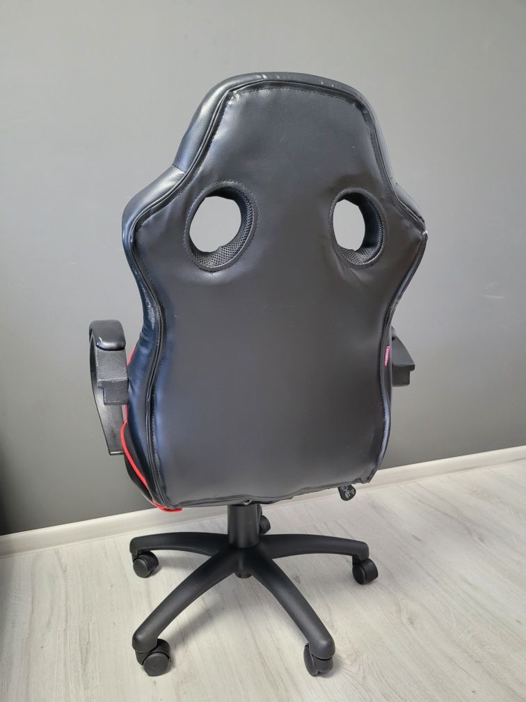 Scaun ergonomic gaming Arka, piele anti transpiratie, perforat