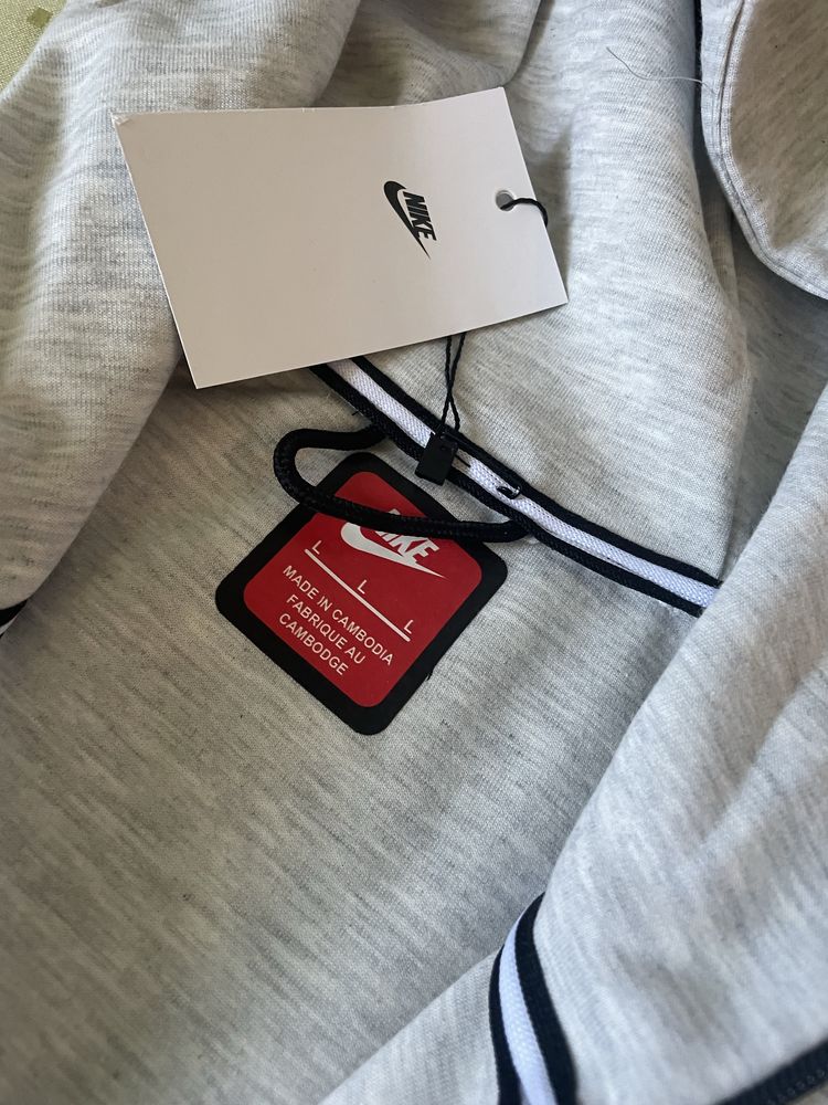 Nike Tech Fleece S/M/L