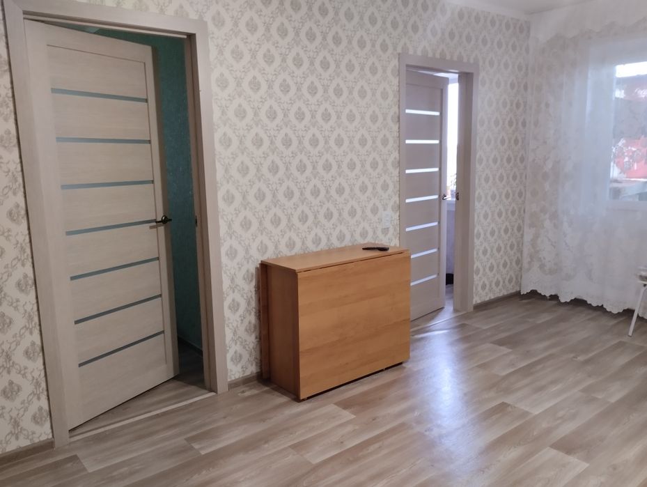 Продам. Обменяю 4 ком кв  4-38, УГЛОВАЯ,  5/5 на  2 ком 2-3 этаж