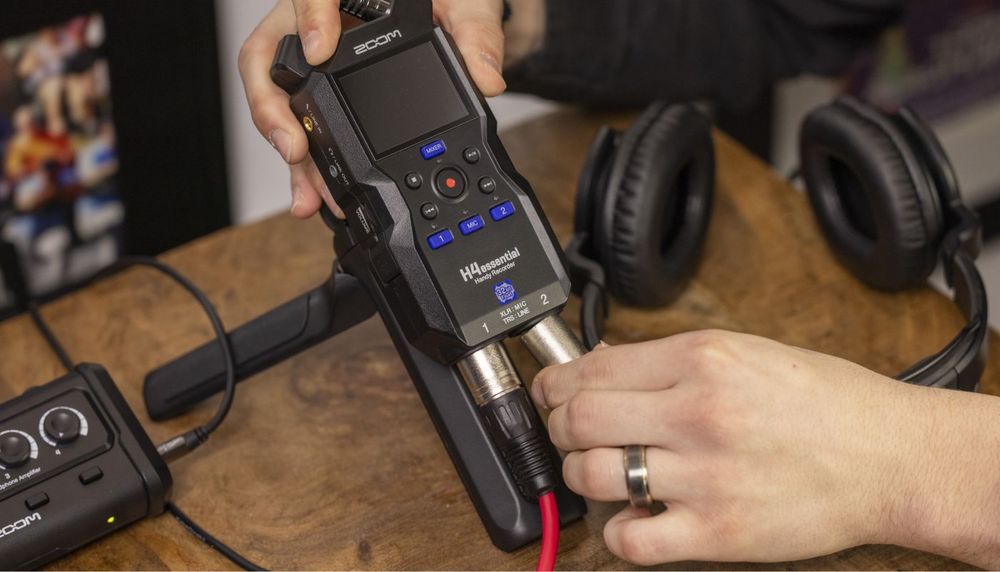 Zoom h4 essential (рекордер) (новый)