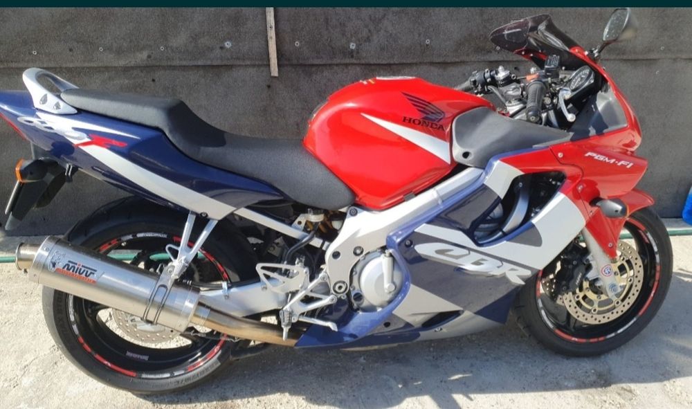 Vand honda Cbr f4i