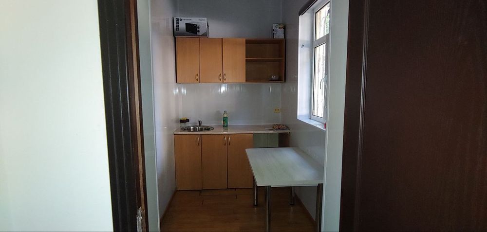 Метро Хамза Под Офис 180м2