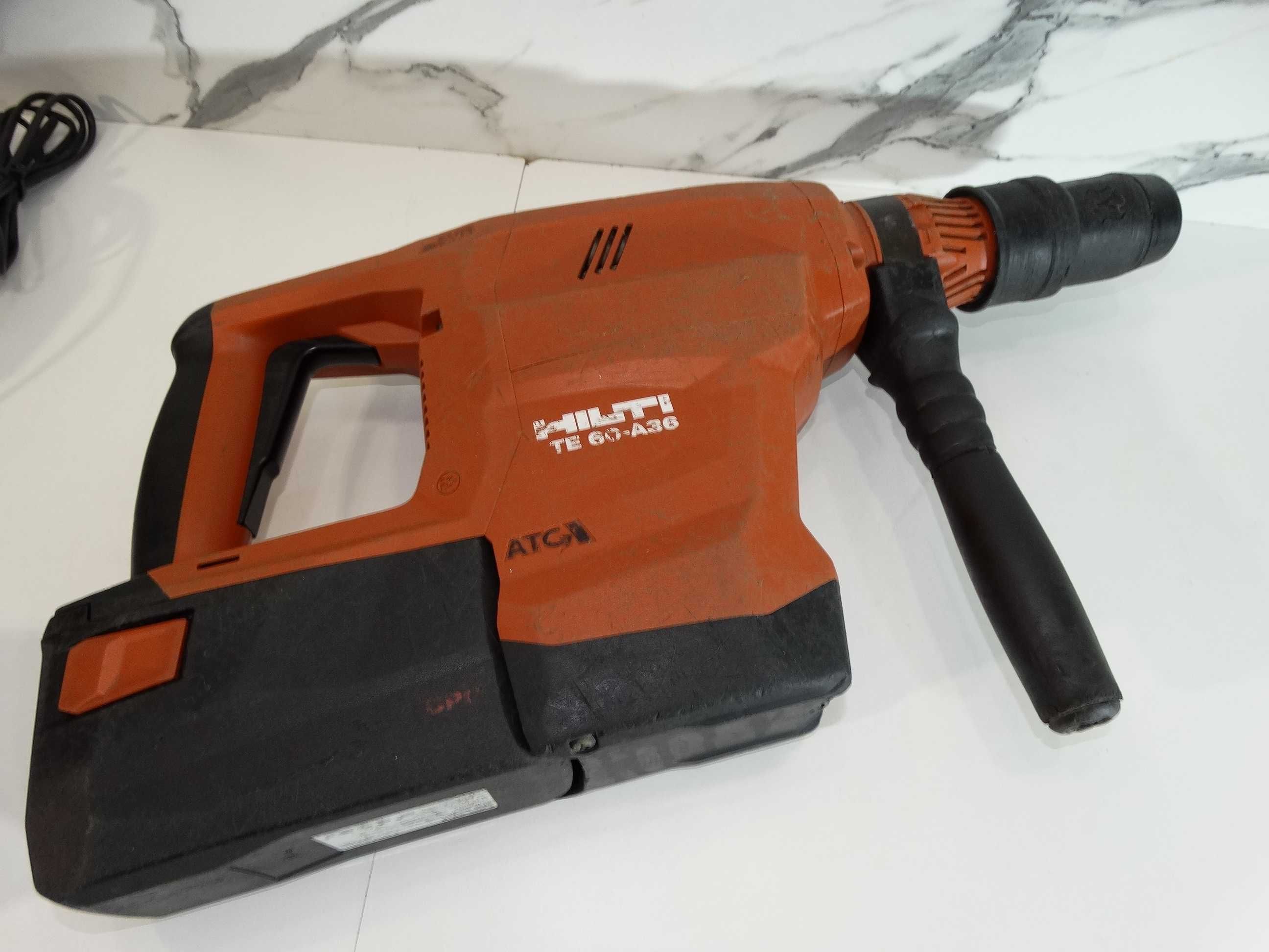 Hilti TE 60 A36 / 2 x 9.0 Ah - Комбинирана машина
