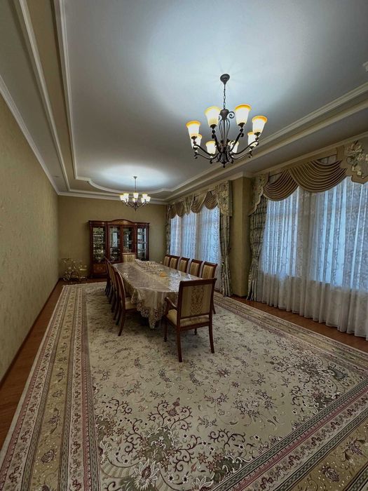 Nikitina ko‘chasida 3 qavatli uy sotiladi