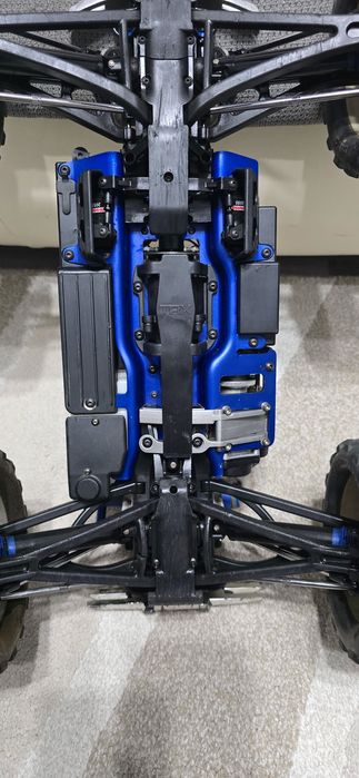 Automodel RC nitro Traxxas Revo