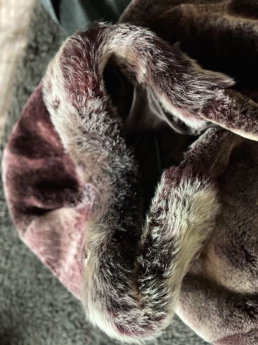 Vand haina blana naturala cu gluga