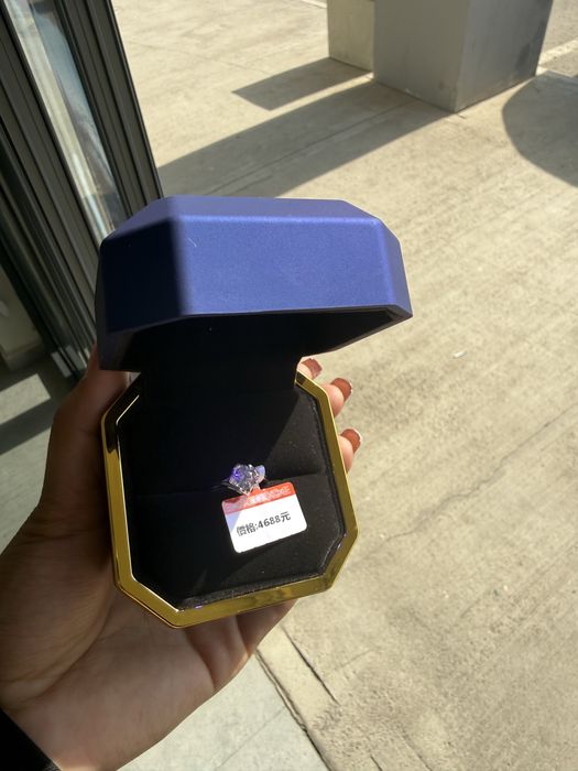 Olmos uzu sotiladi karobkasi bonus