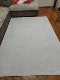 Бял релефен килим 160/230