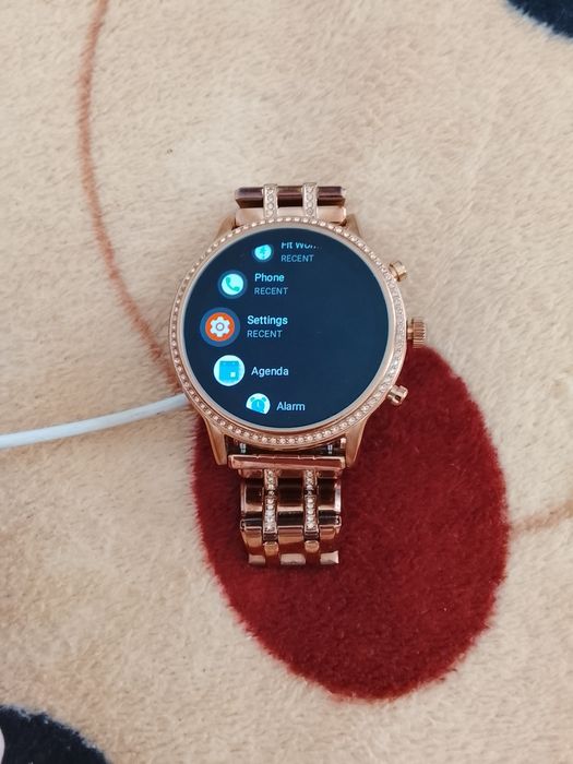 Ceas fossil smartwatch