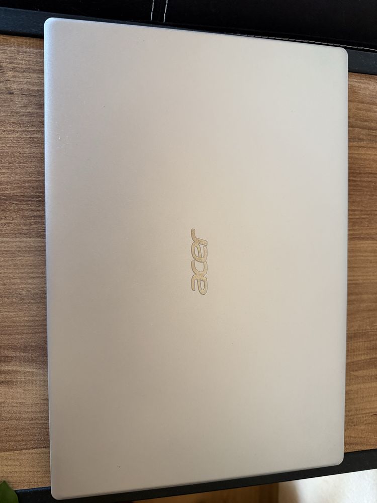 Acer Aspire 3.