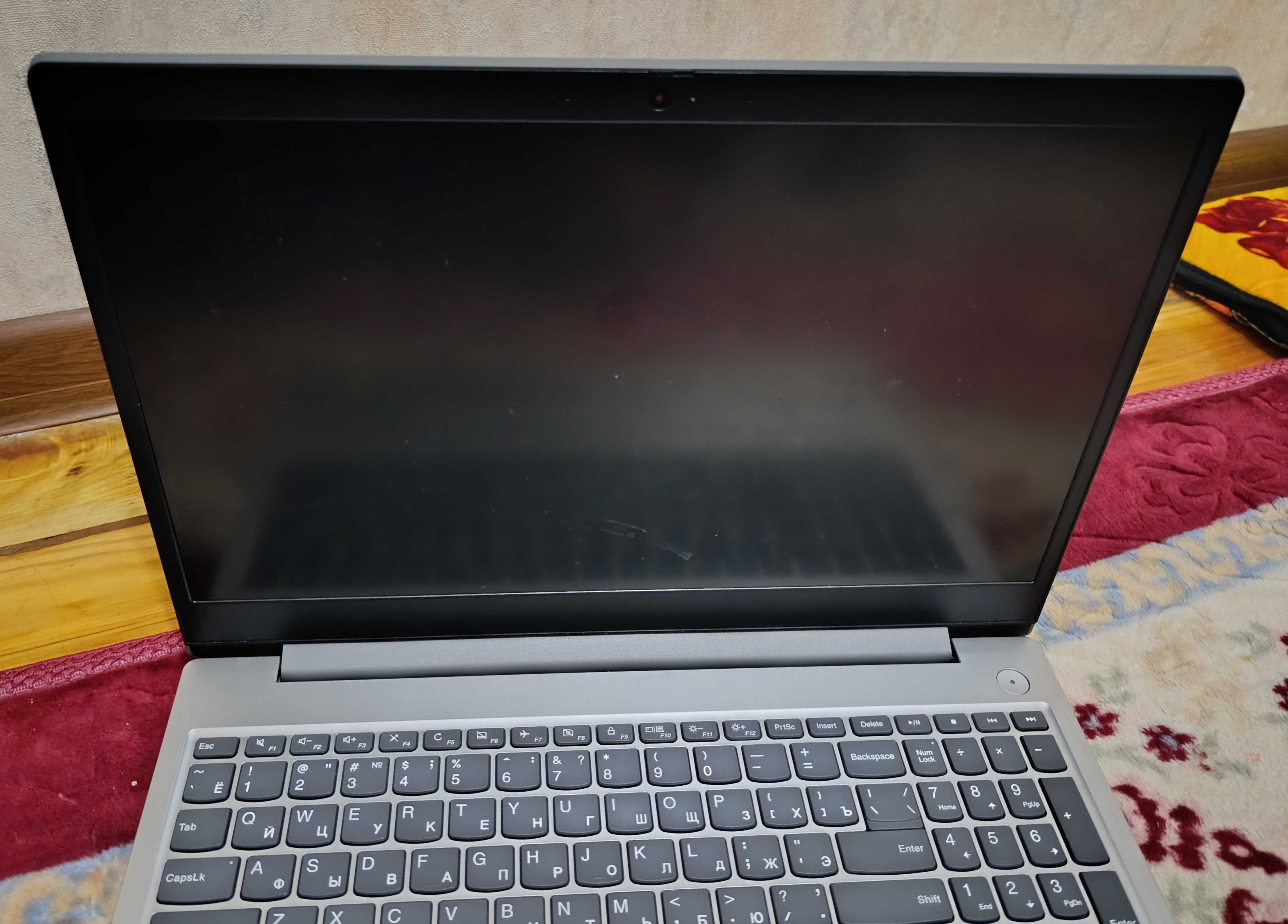 Noutbuk core i3 yangidek