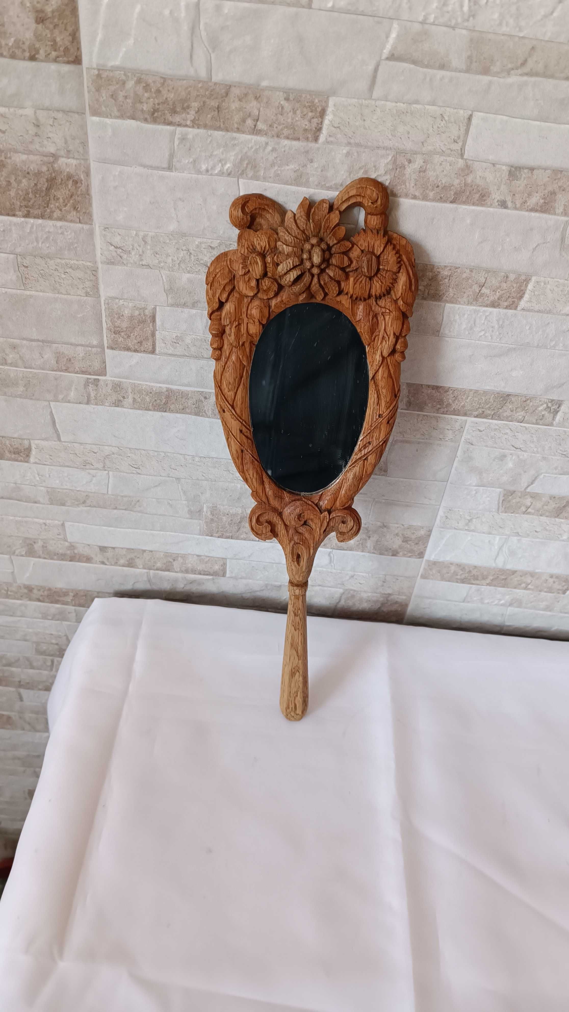 Ръчно дамско огледало - дърворезба