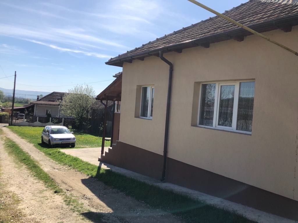 Vând casa la 13km de Rm Vâlcea