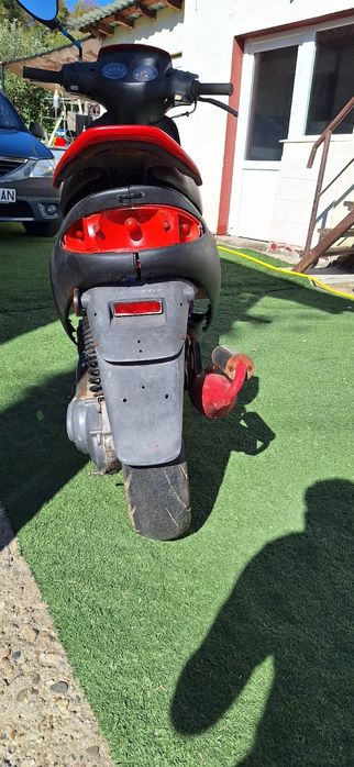 Vand scuter Peugeot buxy ,ludix,speedake ,Yamaha,honda,pt piese
