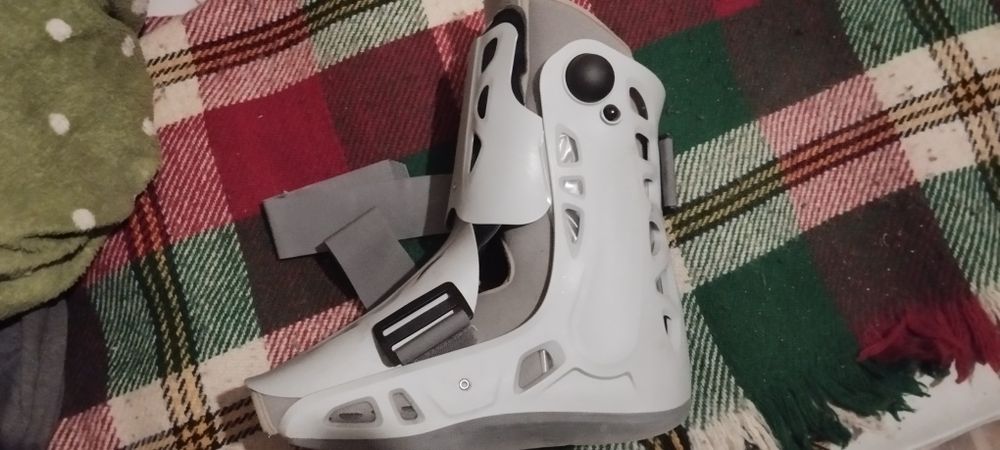 Ортеза ортези тутор гипс протеза шина за глезен глезена става патерици