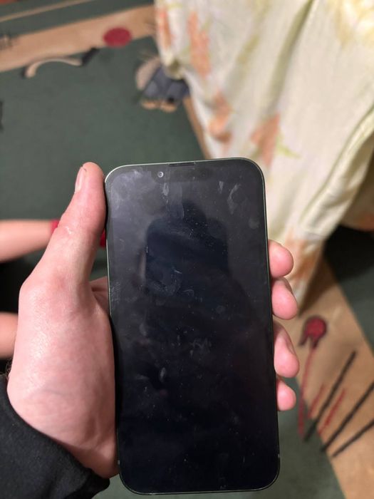 Продам iphone 13