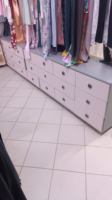 Продам маникены и тумбу
