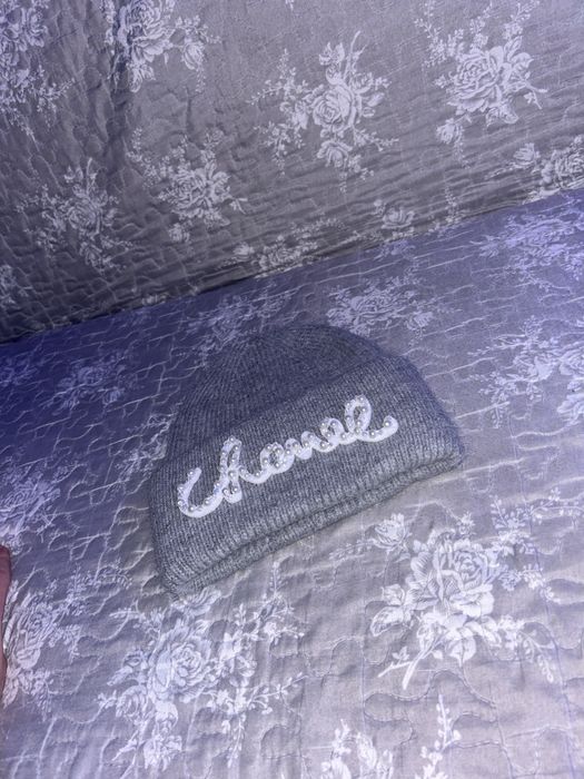 Fesuri/Beanies pentru femei