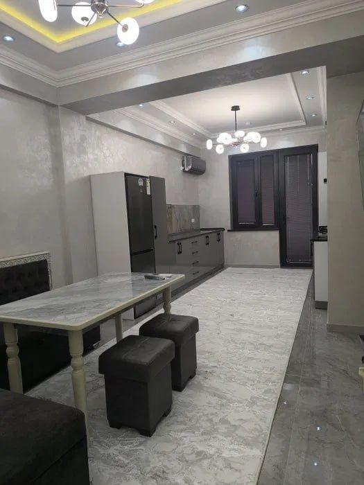 Чилонзор тумани Новза метро якинида кизларга квартира бор