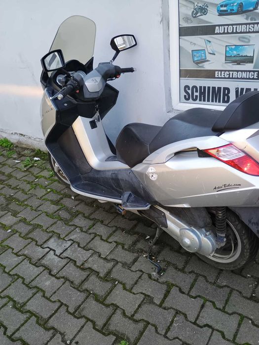 Motociclu marca Peugeot Stanley 125 cmc an 2006, omologat Scoala
