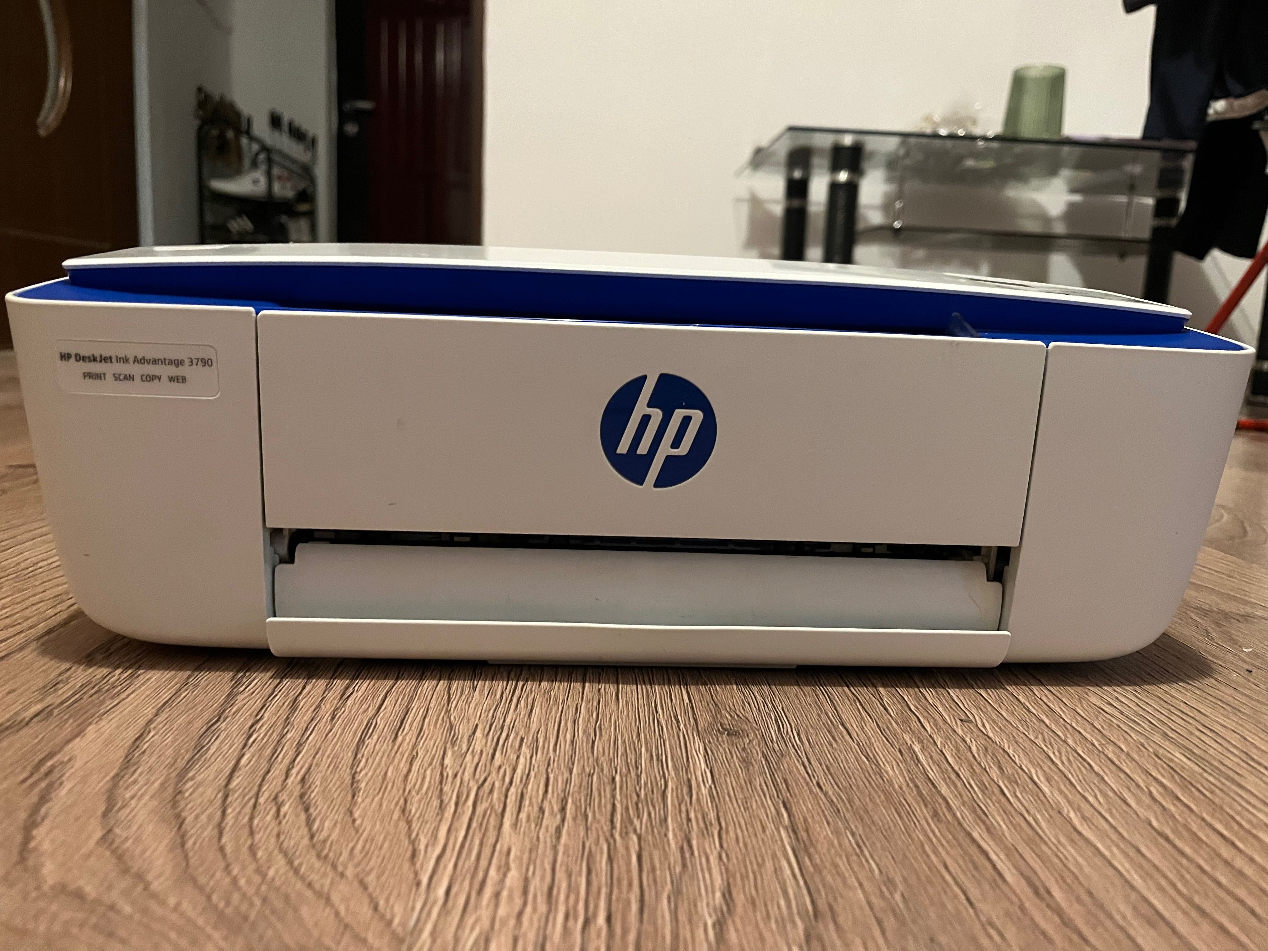 Imprimantă HP DESKJET