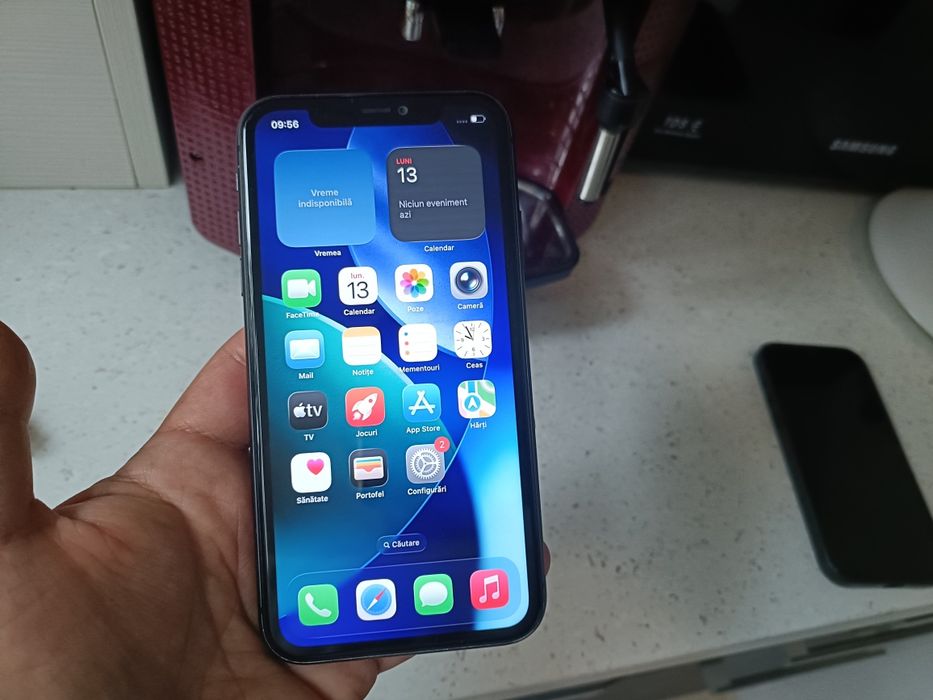 Iphone 11 *256 Gb * iOs 26 * neverlock * accept schimburi