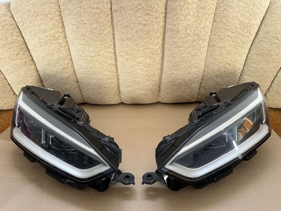 Faruri, Far stanga / Far dreapta Audi A5 8W 2016-2020