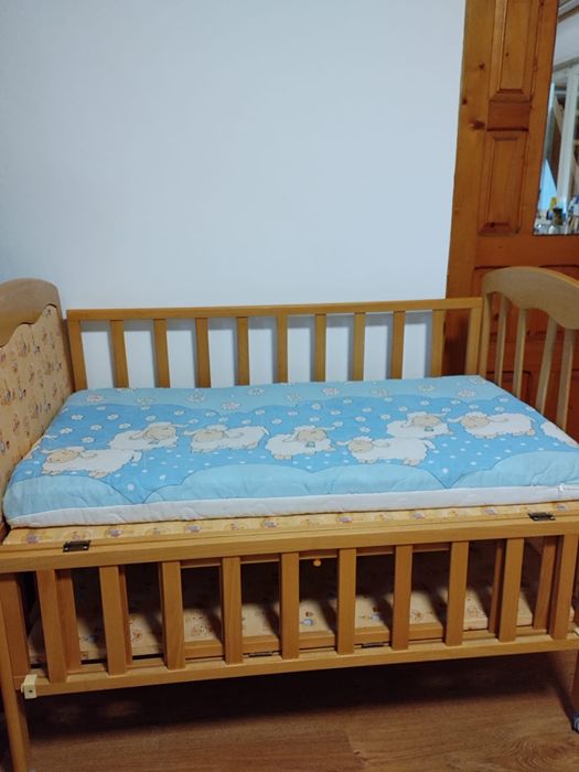 Pătuț și balansoar