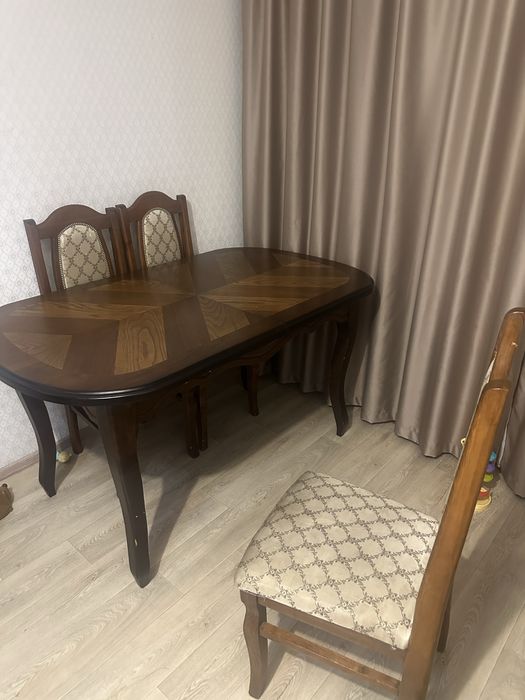 стол со стульями