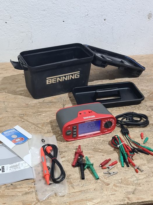 Aparat profesional de masura electricieni Benning IT 105