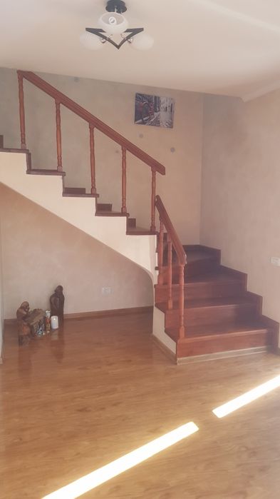 De vanzare casă în Vlădești,Vâlcea