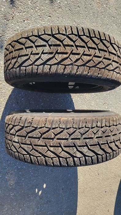 Vând anvelope 225 55 r 16