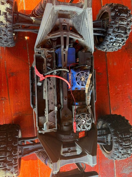 Traxxas Maxx 1:10 stare excelenta
