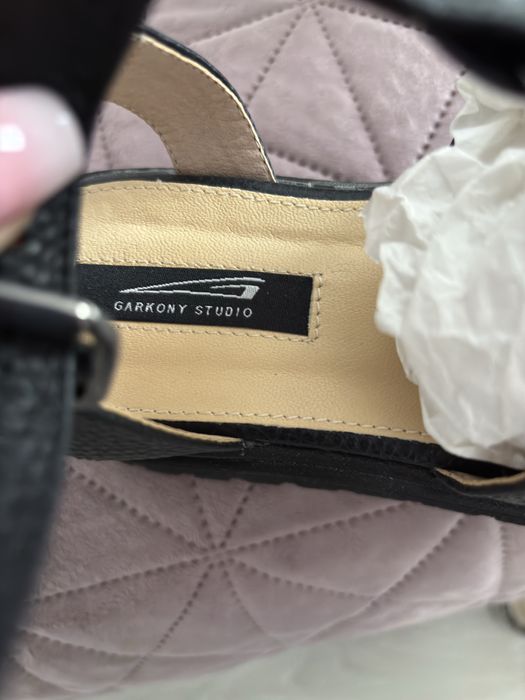 Sandale negre Piele Garkony