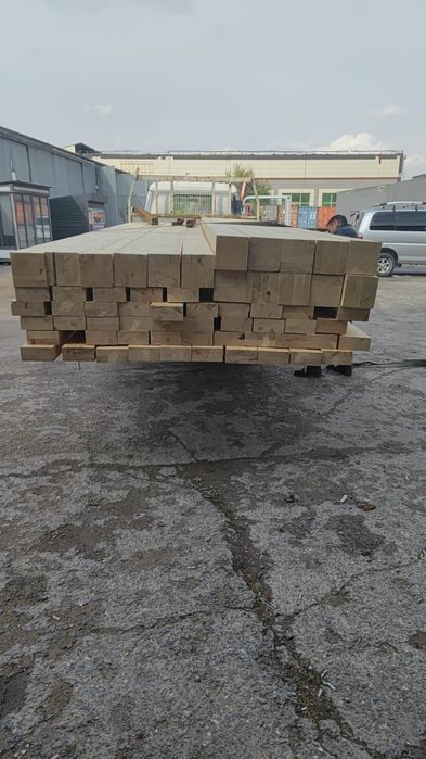 Наша компания *Бобер* продает Брус клееный строганый сухой.