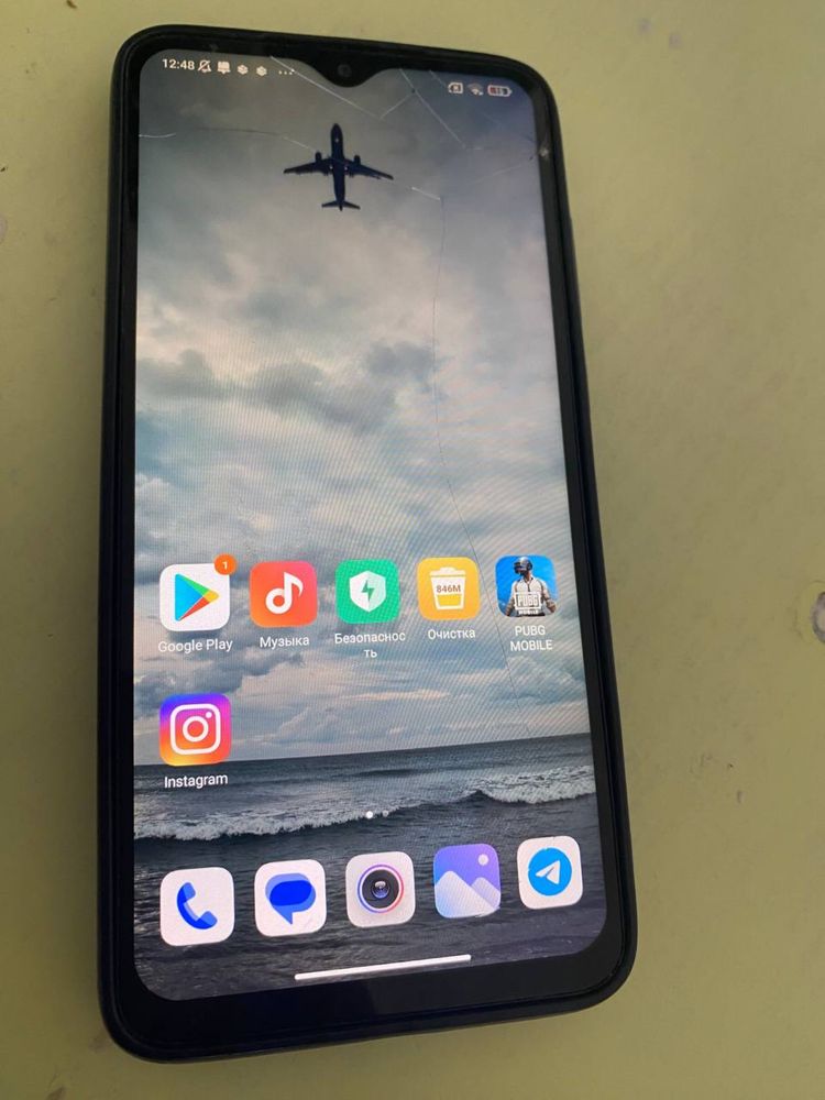 Redmi note 8 pro sotiladi 6 ga 64 tali pubga yahwi oynaladi