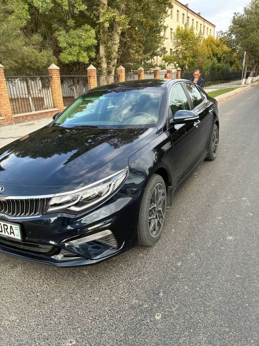 Kia optima srochna sotiladi