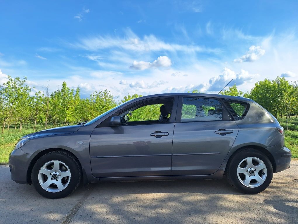 Mazda 3 II Hatchback (BK) 1.6i 2006