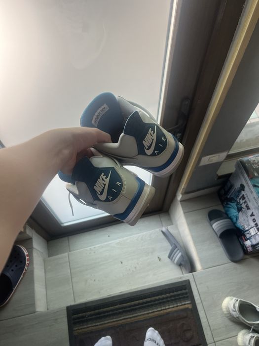 Jordan 4 military blue