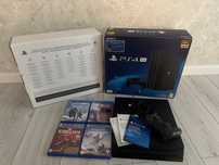 Продам PlayStation 4 Pro 1TB + 1 джойстик + 4 игры