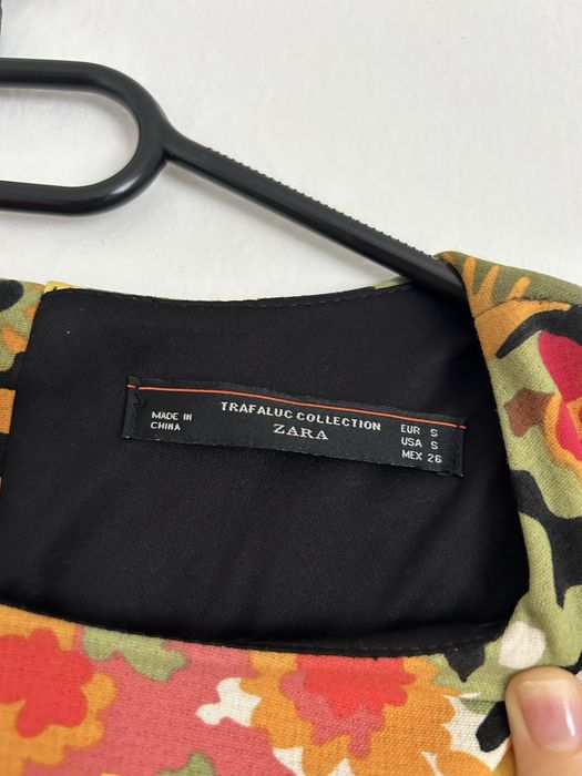 Salopeta cu pantaloni Zara