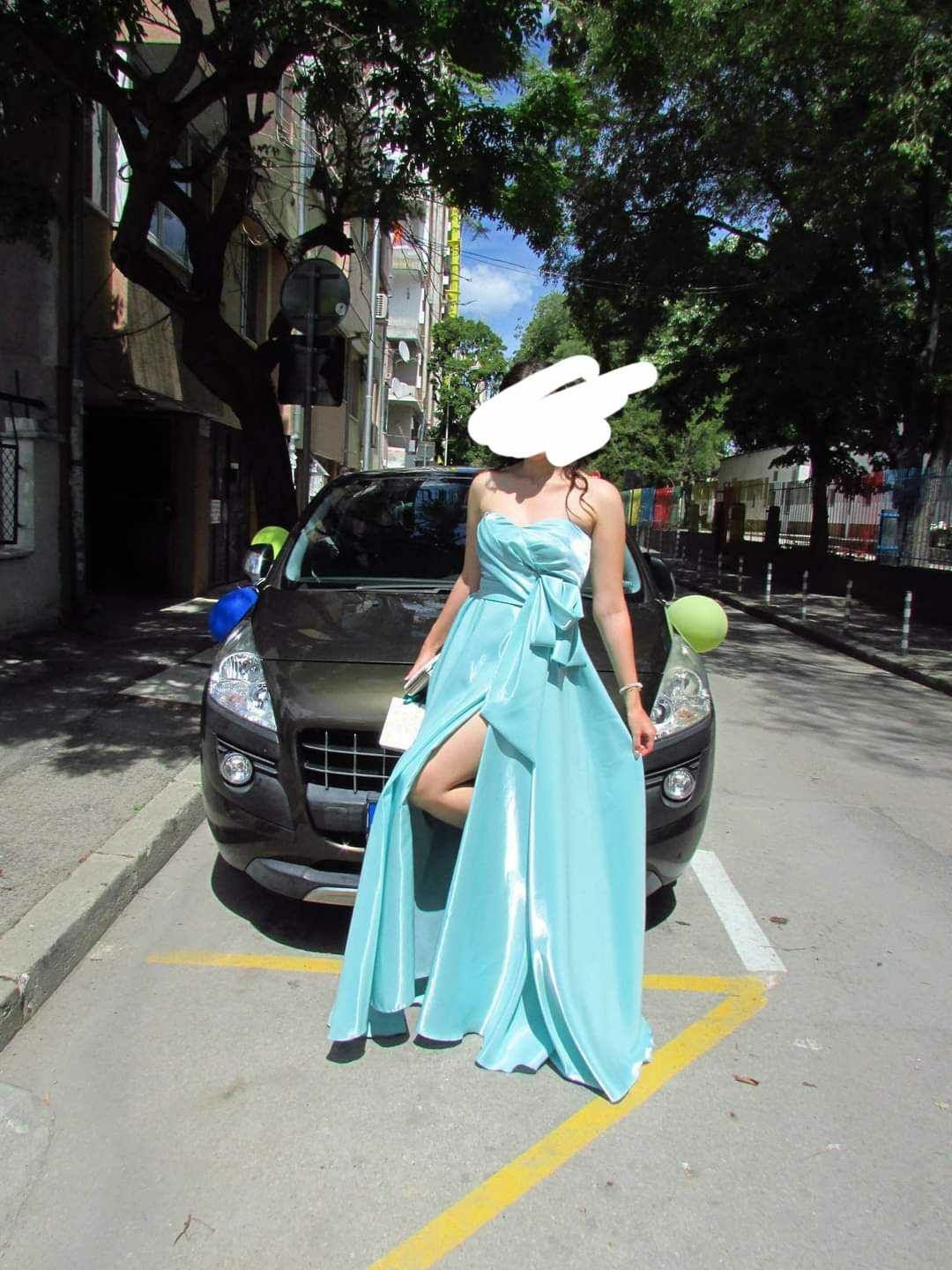 Продавам официална рокля
