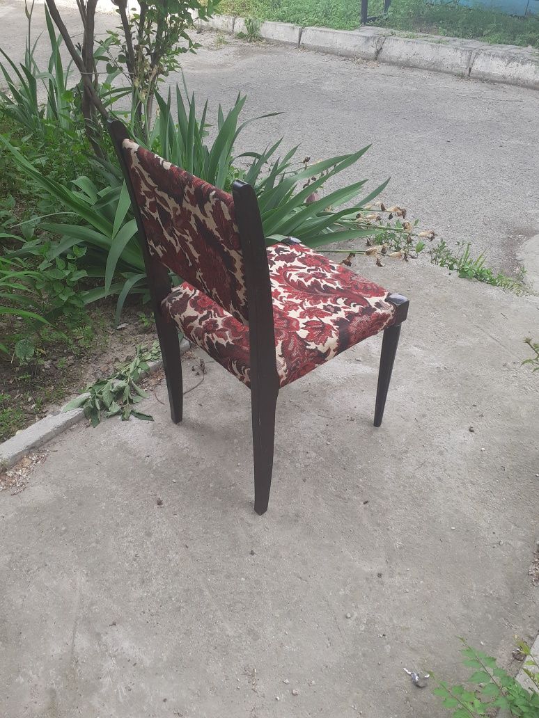 Продам стулья от румынского гарнитура Мираж.