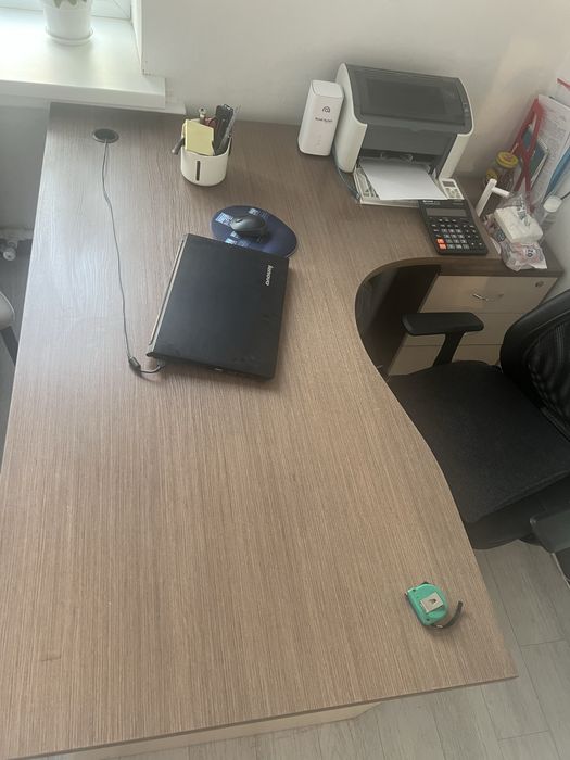 Рабочий стол офисный