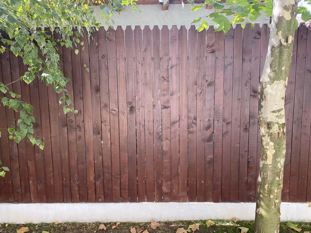 Scandura din lemn de brad, ideală pentru gard sau alte întrebuințări