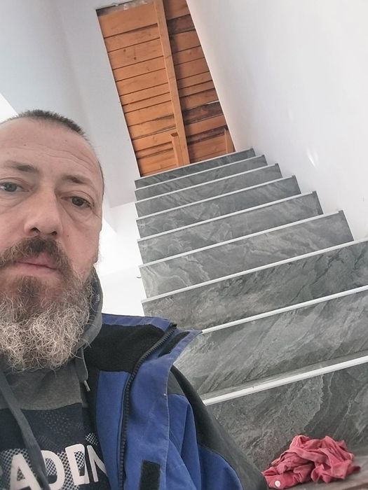 Zugrav, faiantar, electrician.